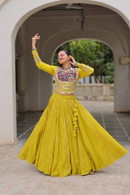 Navratri Royal Touch 7145 Lehenga Choli Gota-Patti Border And Kutchi Gamthi Embroidered Blouse Roman Fabric with Embroidery And Mirror Work Wholesale lehenga choli