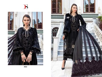 deepsy suit by Mariya B embroidered 24 2 reyon cotton digital printed embroidered pakistani suiyt catalogue at low rate pakistani suit catalogs